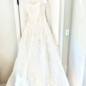 Watters Grimaldi wedding dress with Wales topper